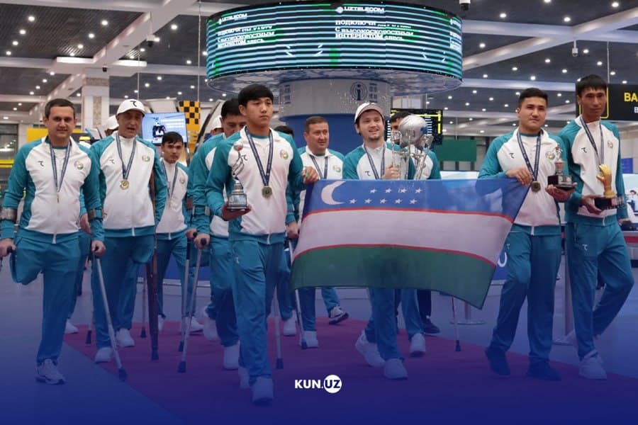 Chempionlar vatanga qaytishdi