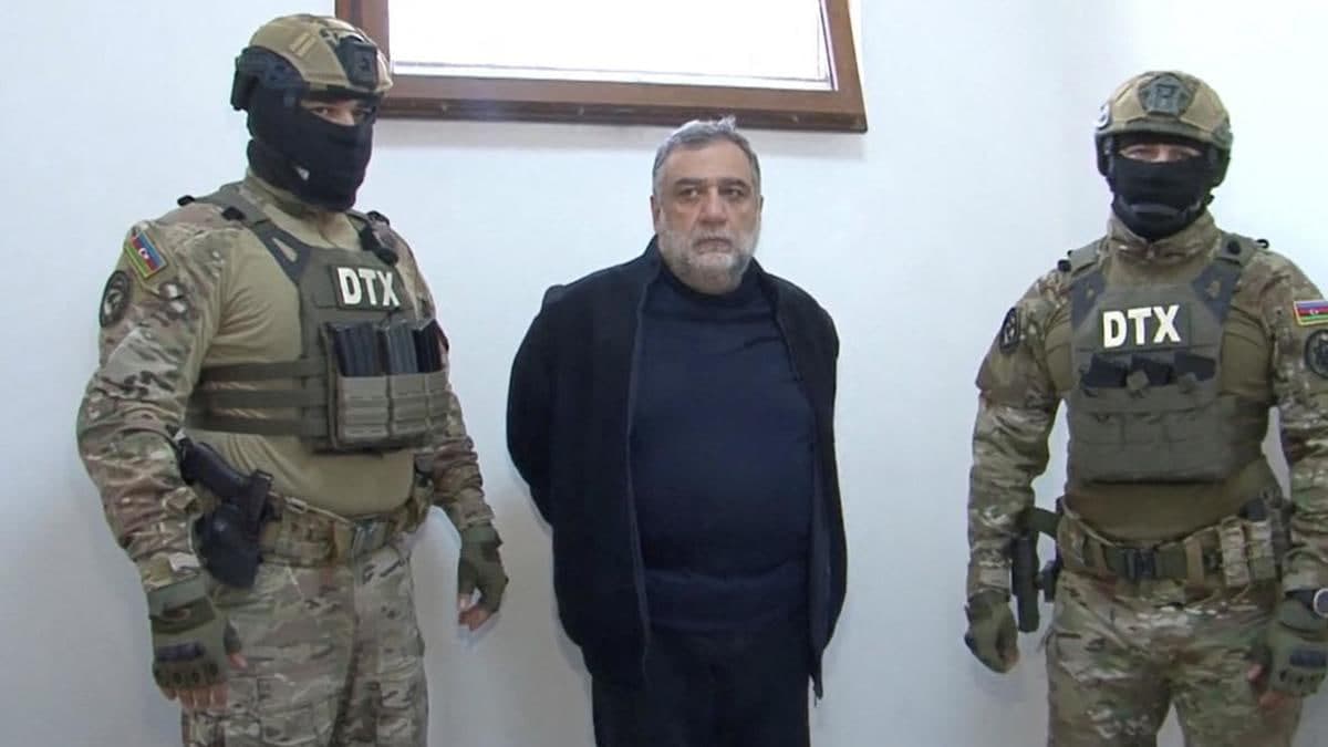 Озарбойжонда Варданянга умрбод қамоқ жазоси бериш талаб қилинди