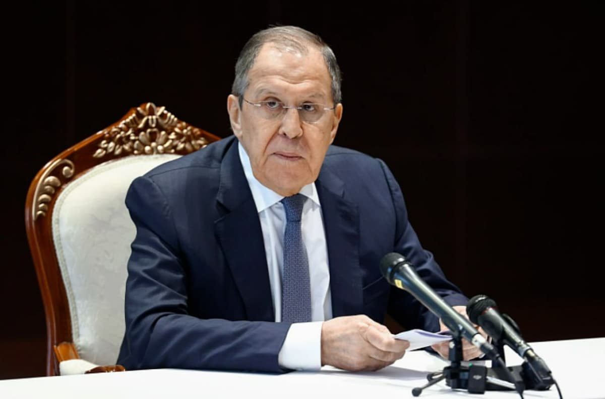 Лавров: Россия ЕИнинг Марказий Осиёда ҳукмронлик ўрнатишга бўлган уринишларига қарши