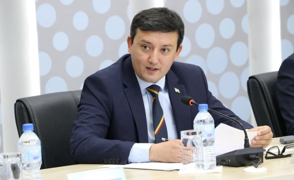 Депутат УзЛиДеП раскритиковал демонтаж рекламных вывесок в Ташкенте
