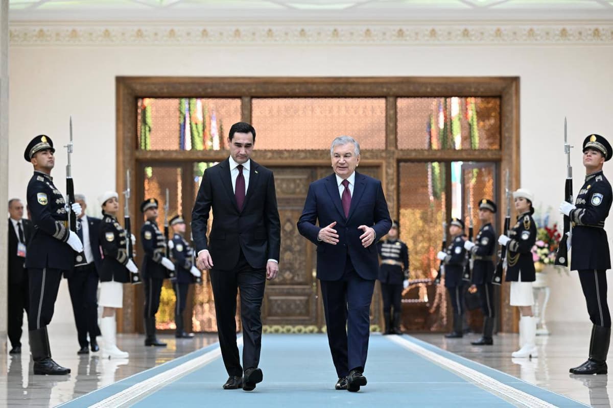 Ko‘ksaroyda Shavkat Mirziyoyev va Serdar Berdimuhamedov tor doirada muzokaralar o‘tkazdi