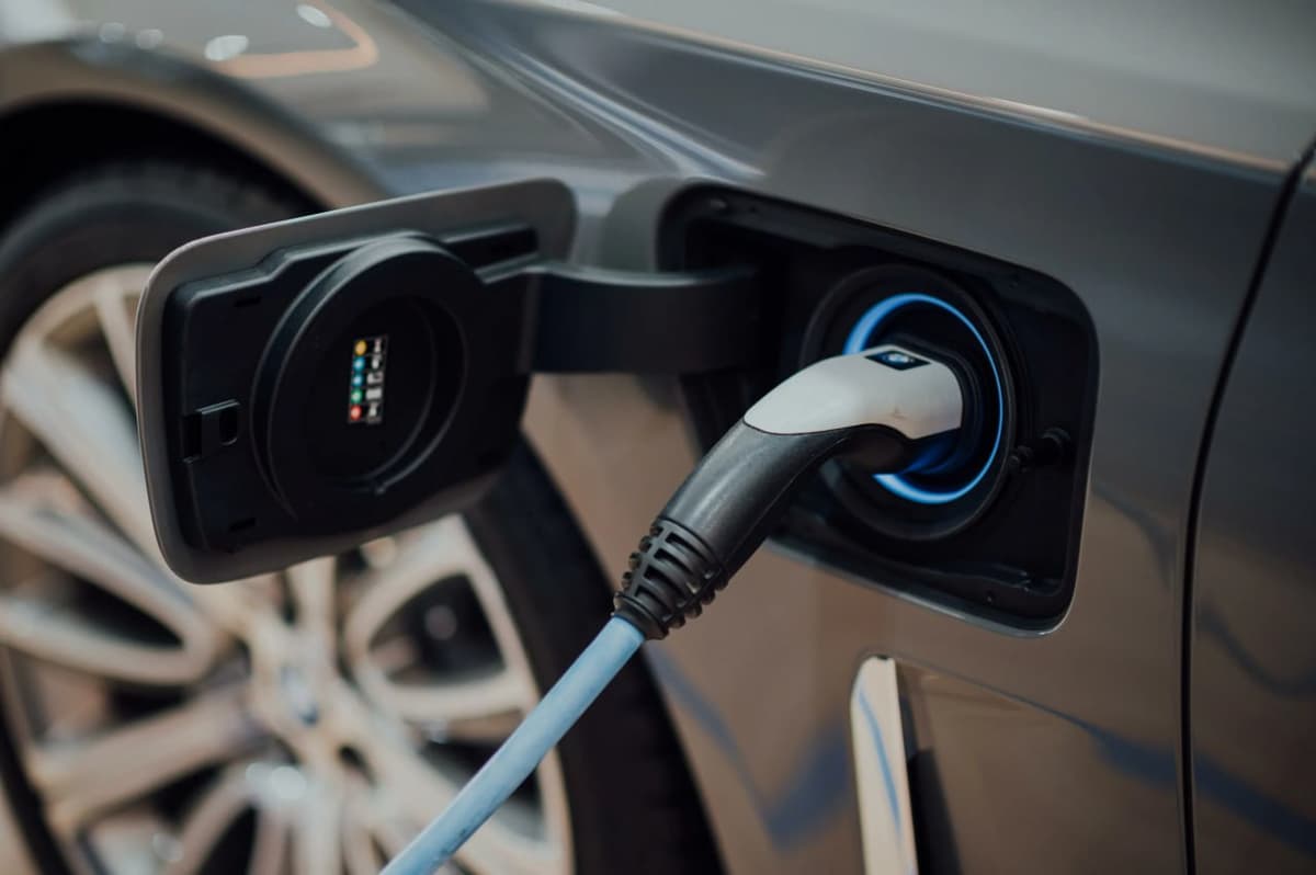Uzbekistan lifts environmental certificate requirement for hybrid EV imports