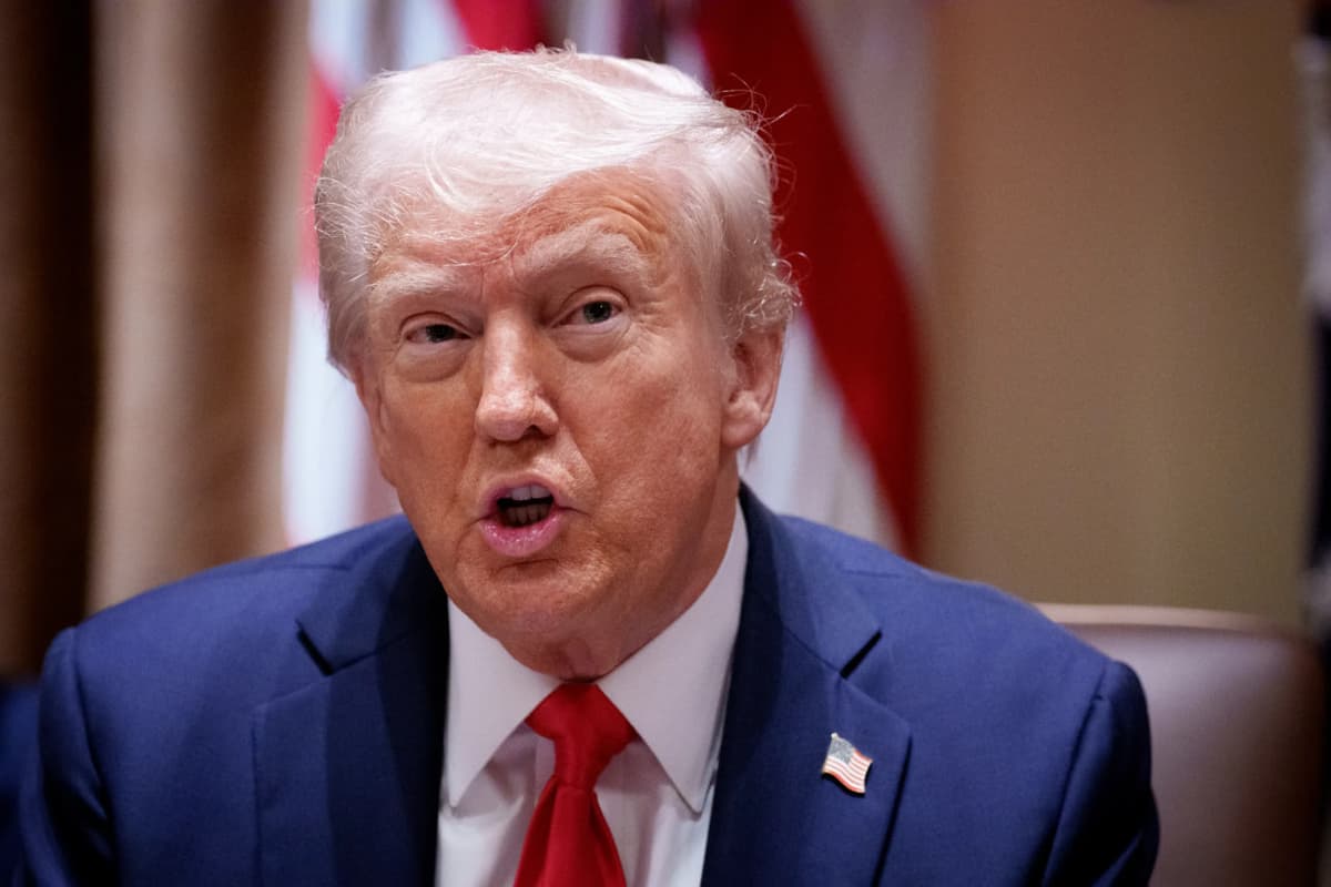 Трамп Канададан пўлат ва алюминий импортига 50 фоизгача қўшимча божлар жорий этади