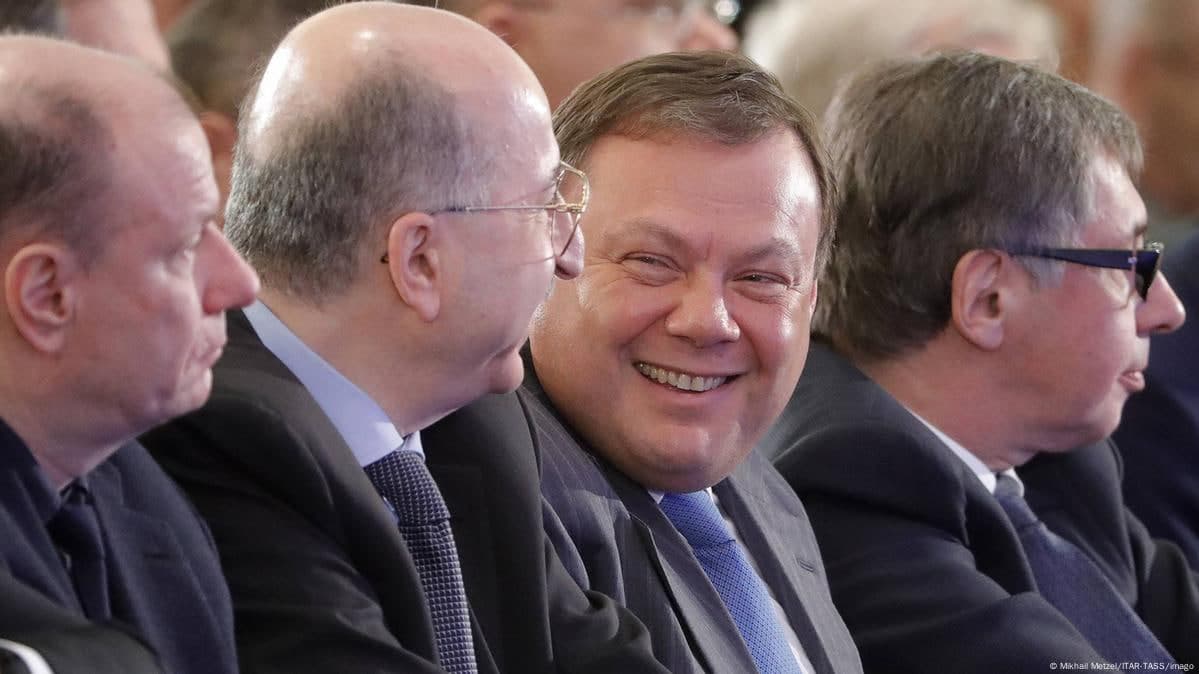 Forbes: Rossiyada dollarli milliarderlar soni rekord darajaga yetdi