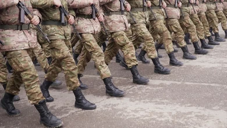 Qozog‘istonda armiyaga SMS orqali chaqirishga ruxsat beriladi