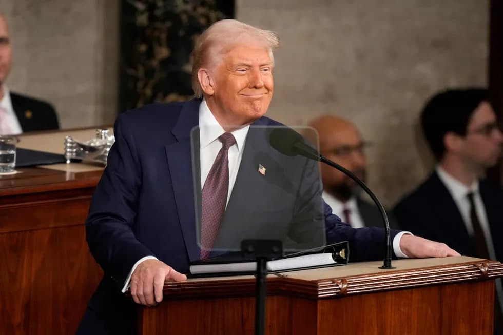 Трамп конгрессга мурожаат қилди. У Украина ва Россия тинчлик музокараларини бошлашга тайёрлигини айтди