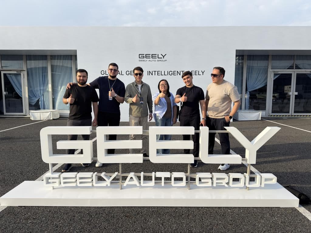 Xitoyning “yangi avtoimperiya”si: mashina ishlab chiqaruvchidan texnologik gigantga aylangan kompaniya – Geely