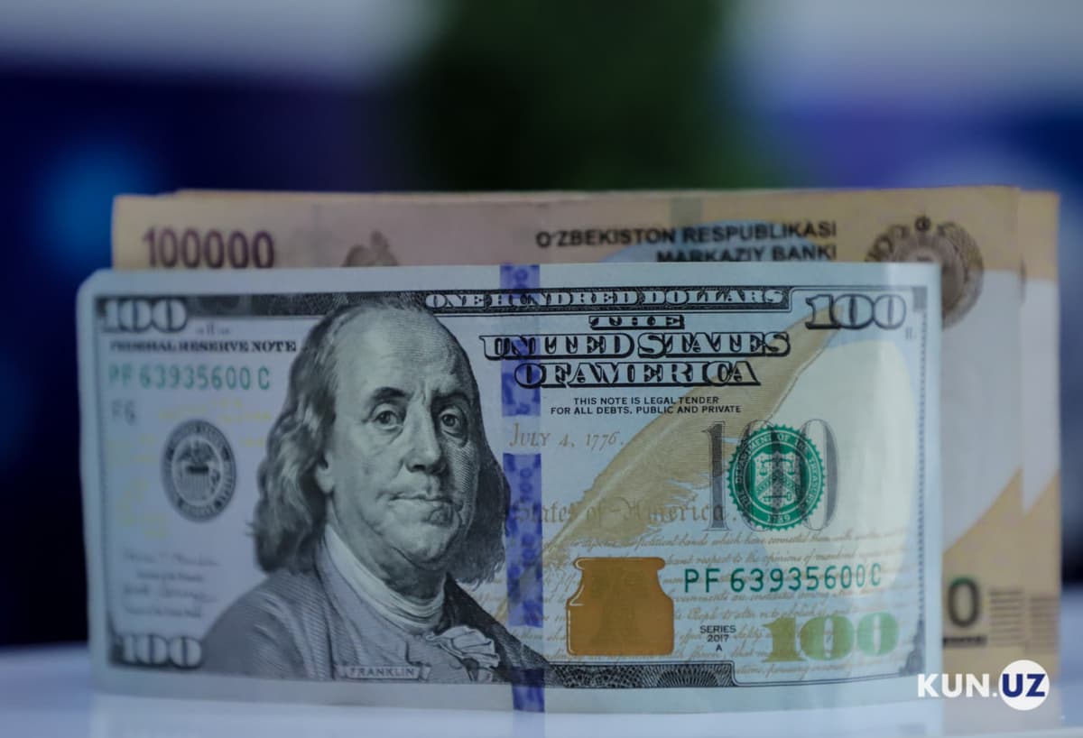 O‘zbekistonda aholi sotib olganidan ko‘ra ko‘proq valuta sotyapti