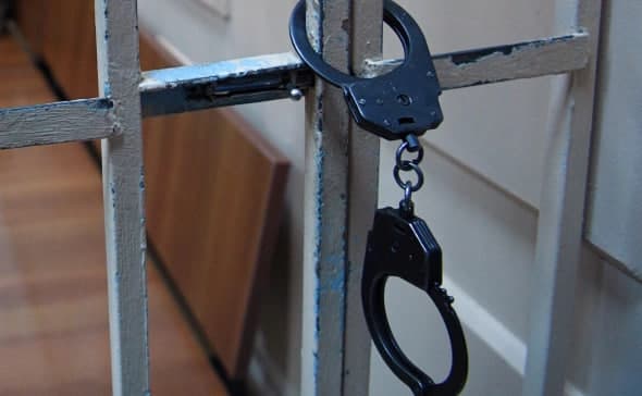 «Ты — рабыня»: в Касане свёкор, свекровь и их сын получили сроки за доведение невестки до самоубийства