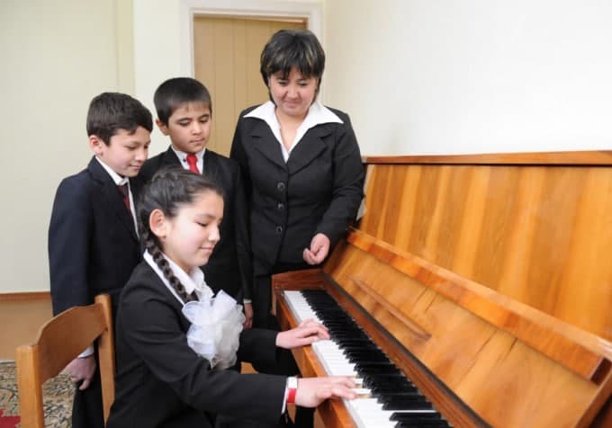 Musiqa va jismoniy tarbiya fani o‘qituvchilariga sertifikatlar asosida ustama beriladi