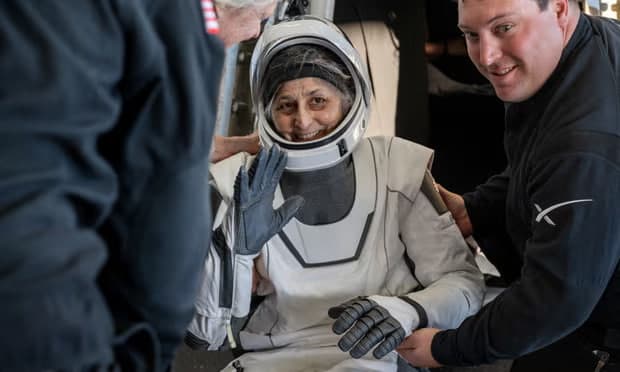 NASA astronavtlari XKSda 9 oy qolib ketganidan keyin Yerga qaytdi