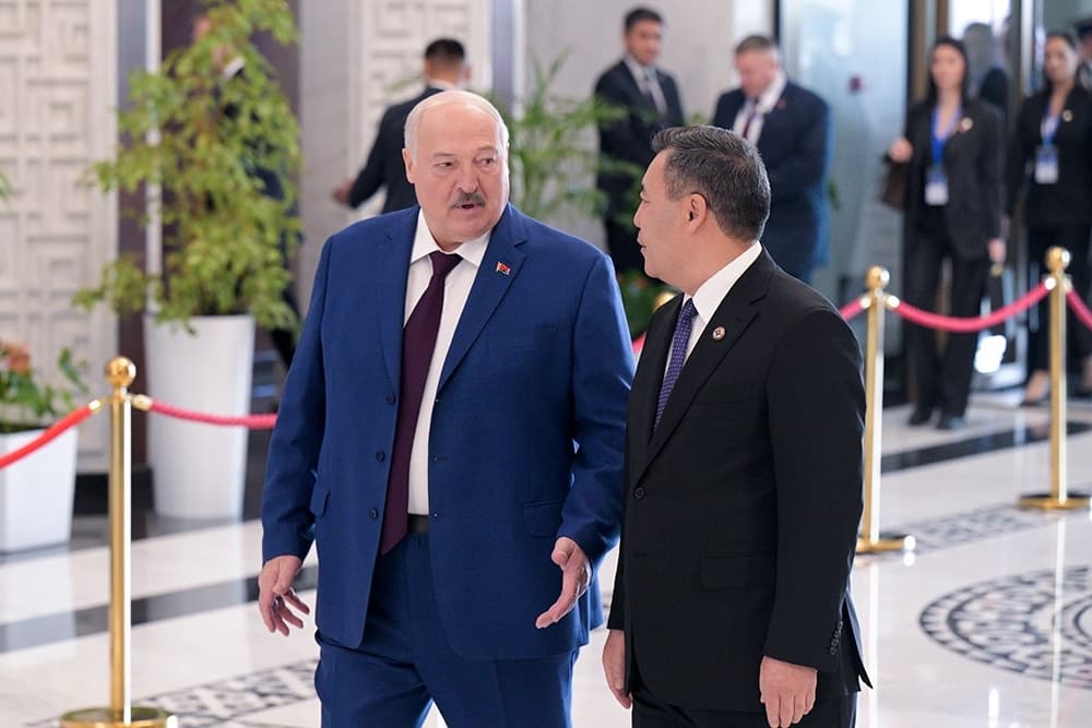 Lukashenko sobiq prezident Bakiyevni Qirg‘izistonga bermasligini aytdi
