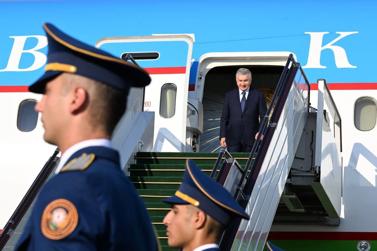 Шавкат Мирзиёевнинг Озарбойжонга амалий ташрифи бошланди
