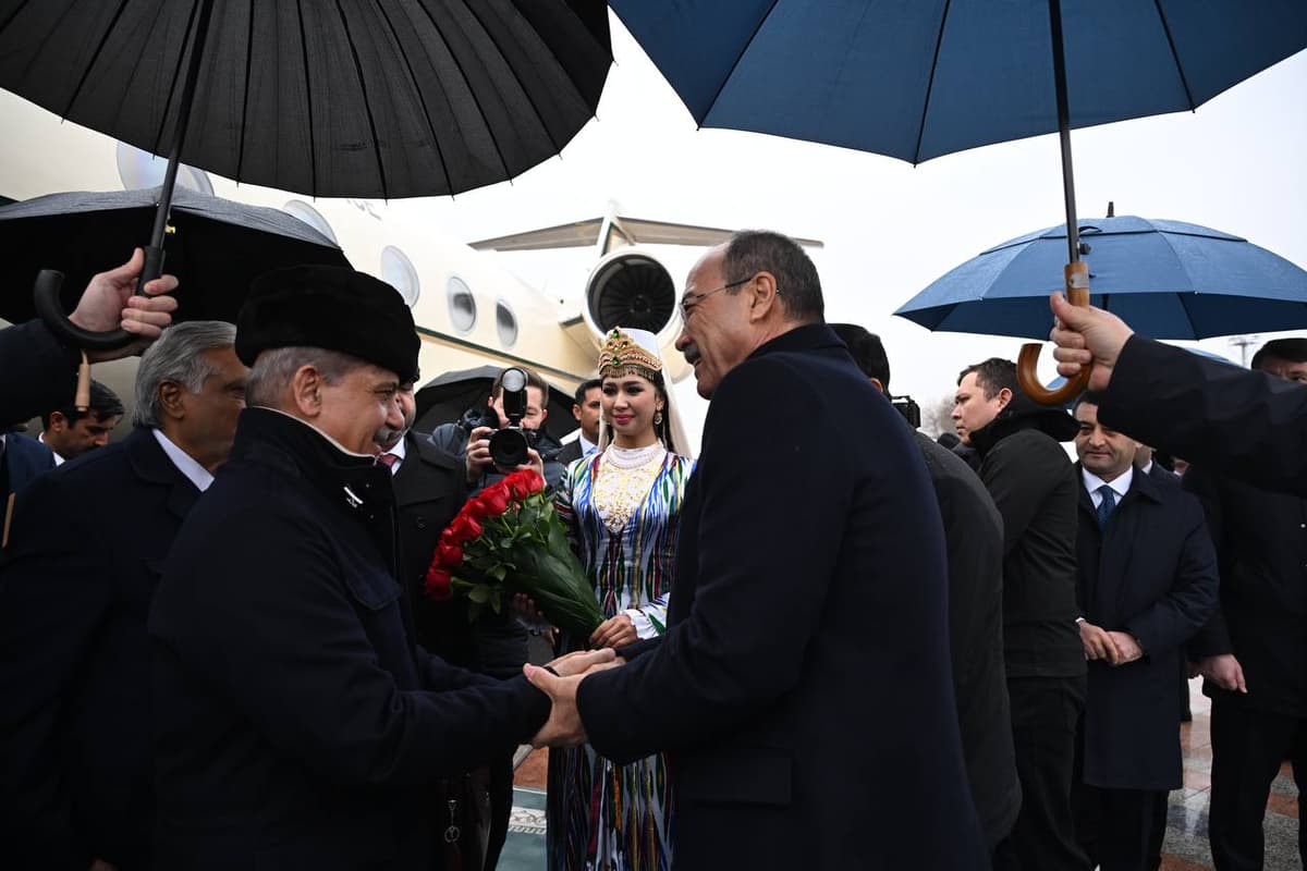 Prime Minister of Pakistan Shehbaz Sharif arrives in Uzbekistan