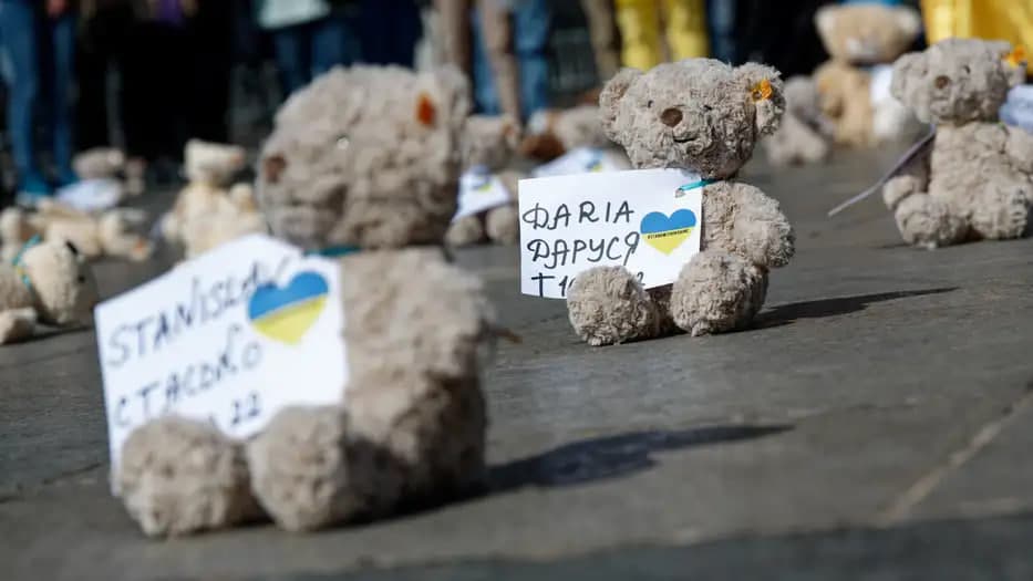 ЮНИСЕФ: Украинада тобора кўпроқ болалар уруш қурбонига айланмоқда