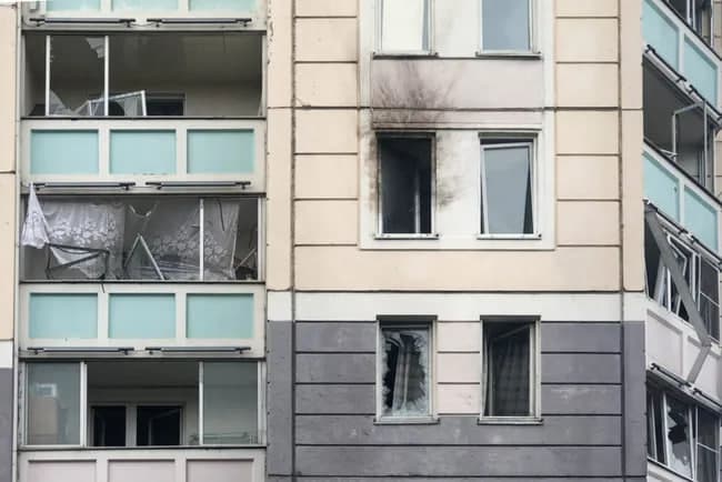 Ukrain dronlari hujumi sabab Moskva osmoni to‘liq yopildi