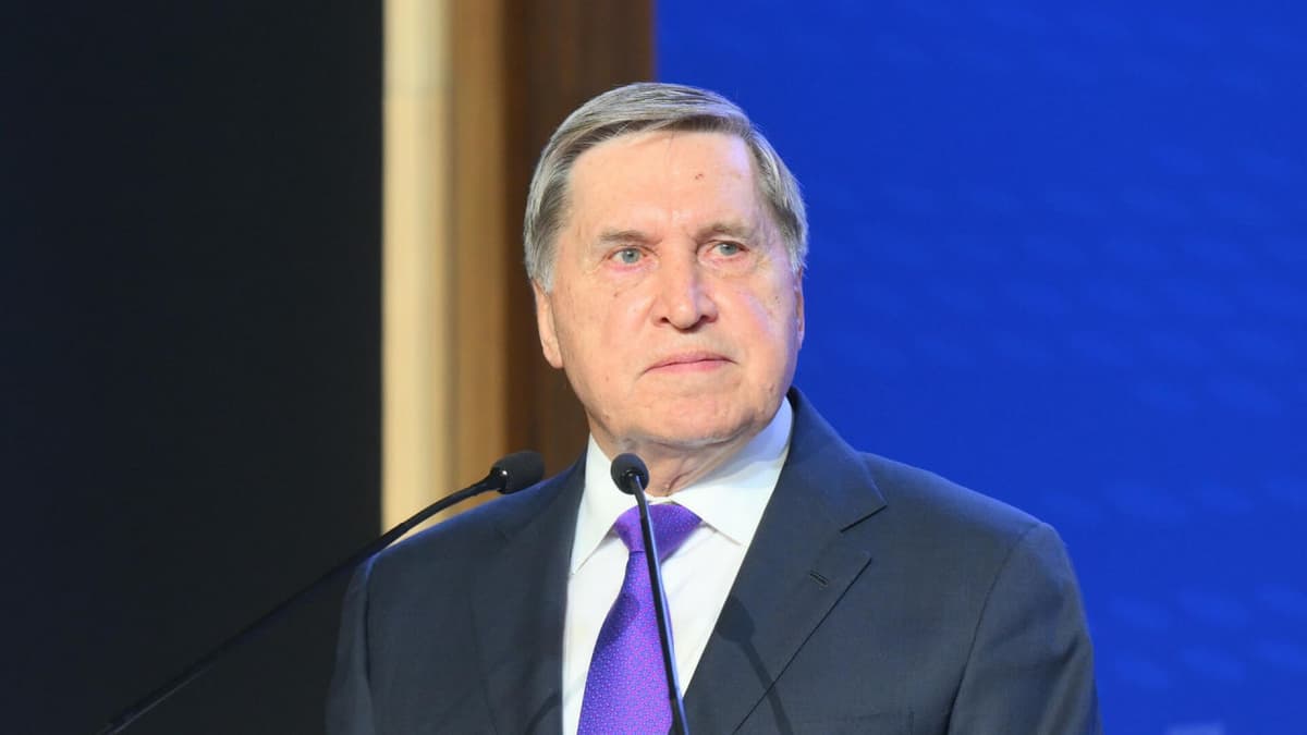 Ushakov: Tramp Putin rezidensiyasiga “hujum” haqidagi gaplardan shokda