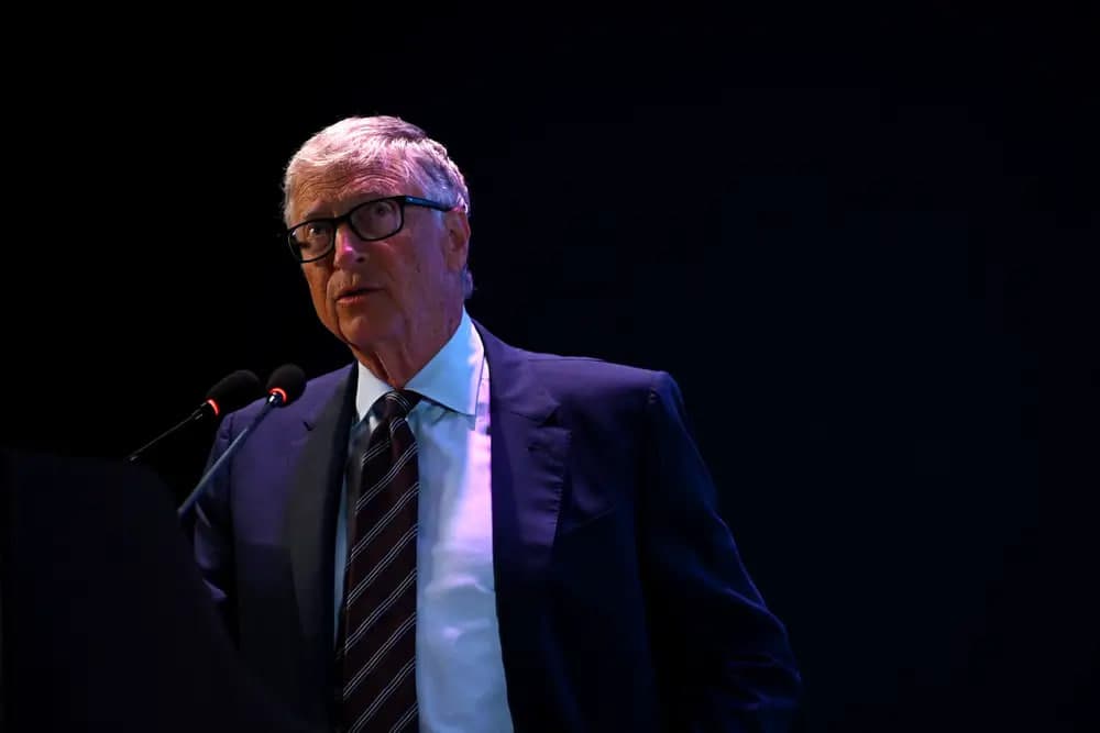 Bill Geyts sun’iy intellekt ba’zi kasb egalarini ishsiz qoldirishini bashorat qildi