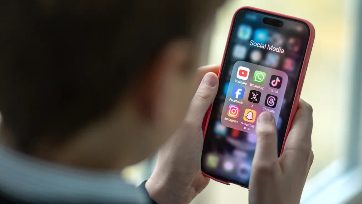 Yevrokomissiya TikTok, Facebook va Instagram’da qonunbuzarliklarni aniqladi