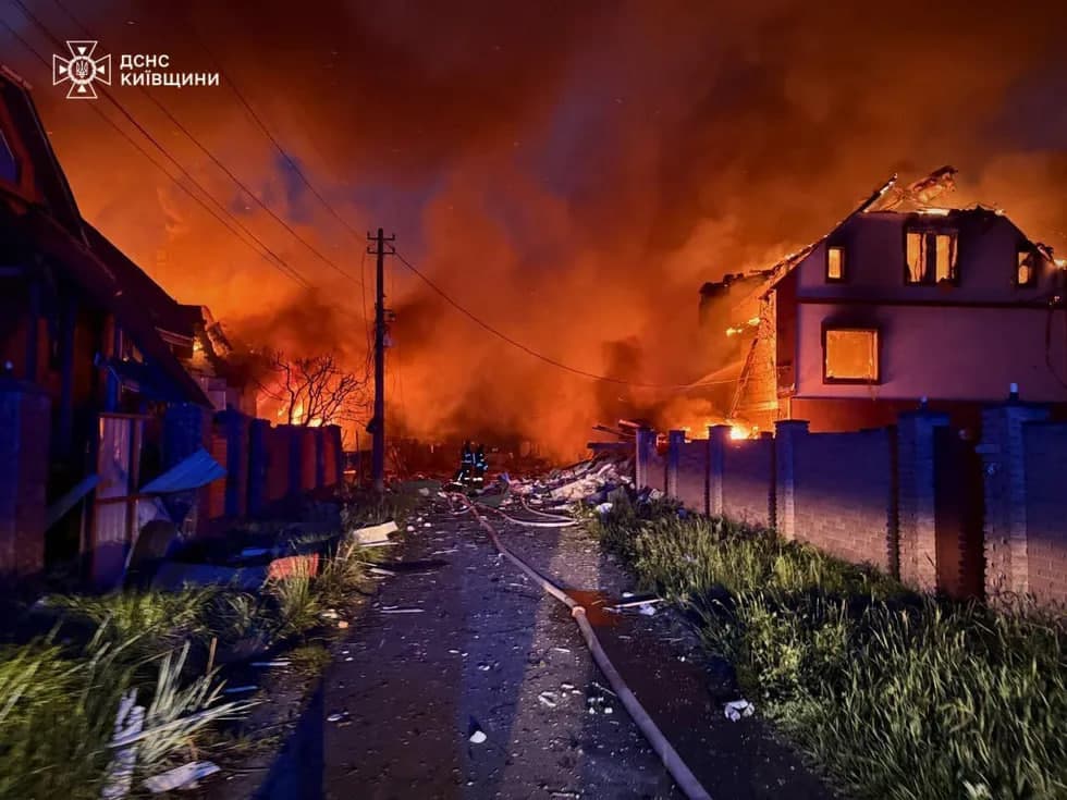 «Ukraina uchun yana bir qo‘rqinchli tun». Rossiya yana Ukrainani yoppasiga o‘qqa tutdi