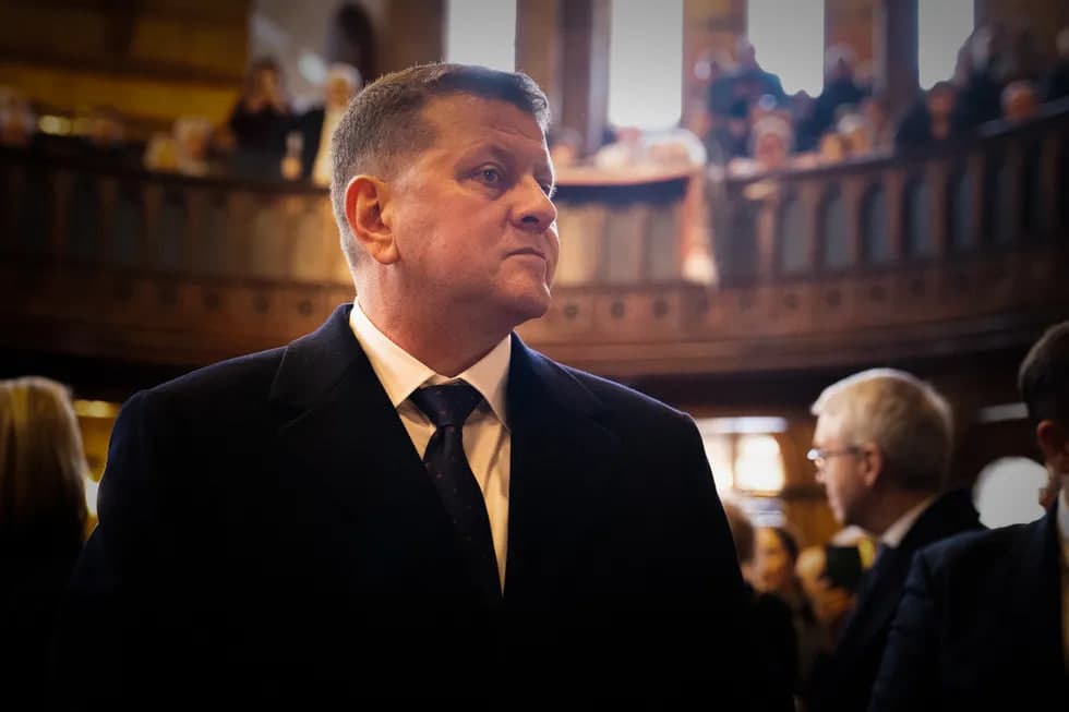 Zalujniy Zelenskiy bilan o‘zaro mojaroni esladi