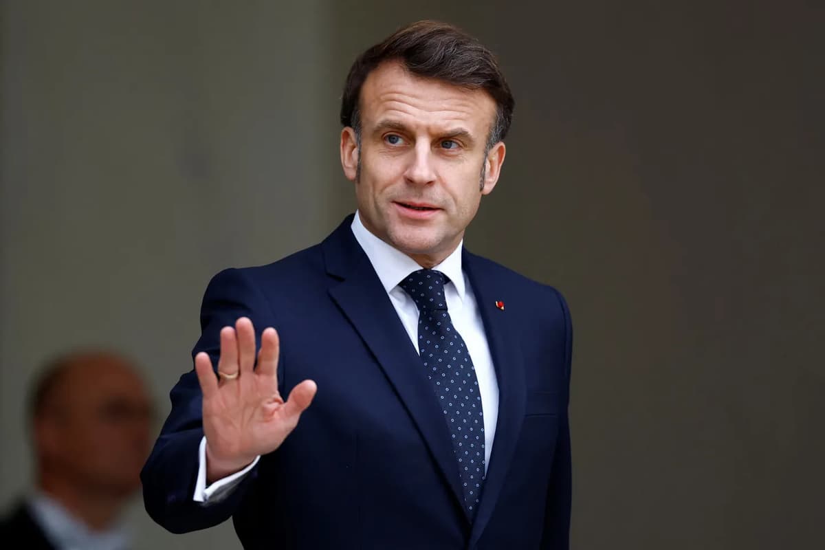 Макрон Нетаняҳунинг Ғазони босиб олиш режасини фалокат деб ҳисобламоқда