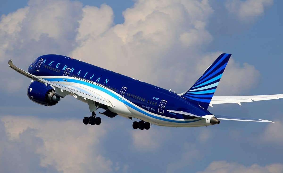 Azerbaijan Airlines Самарқандга парвозларни тиклайди