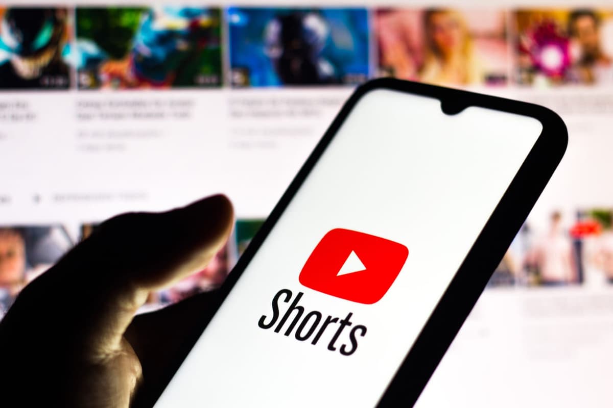 YouTube qisqa videolarni o‘z o‘ziga taqiqlash funksiyasini sinovdan o‘tkazadi