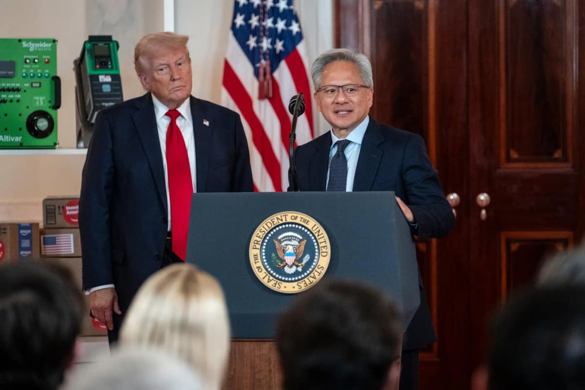 AI оламида кураш: Трамп маъмурияти нега Nvidia чипларини Хитойга сотишга рухсат бермоқда?