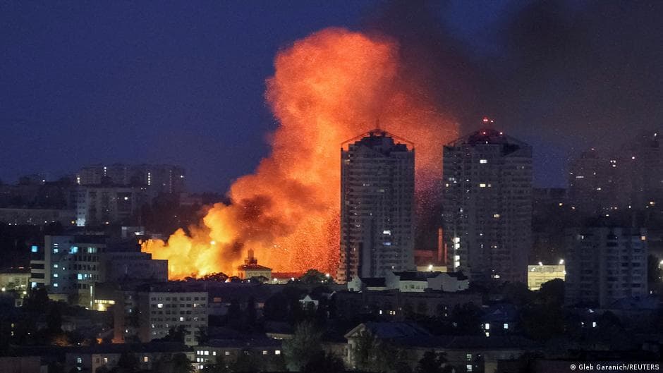 Rossiya Kiyev va Xarkivga raketa va dronlar bilan hujum qilmoqda