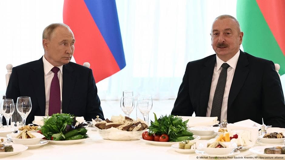 Putin va Aliyev ShHT sammitida muzokara o‘tkazmadi