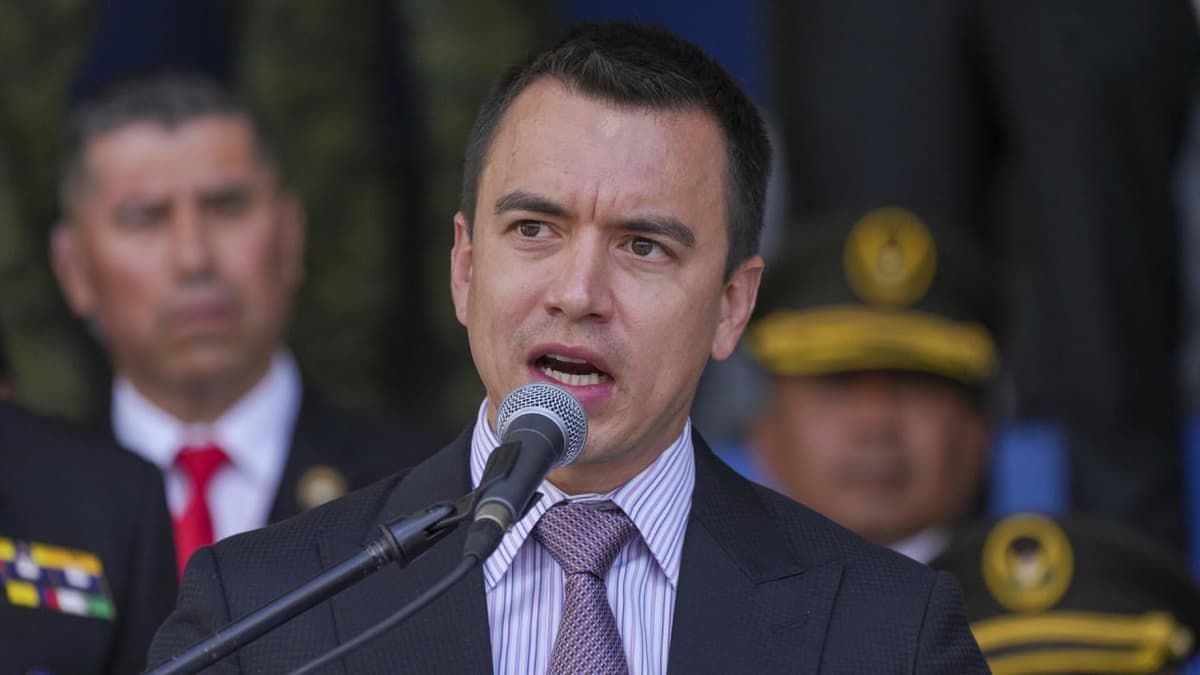 Эквадорнинг амалдаги президенти сайловларда ғалаба қозонди