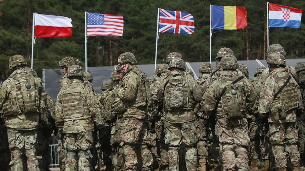 WSJ: США рассматривают вывод войск из ряда стран НАТО