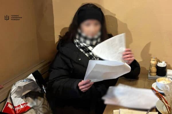 Киевда жосусликда гумонланган журналист аёл ушланди