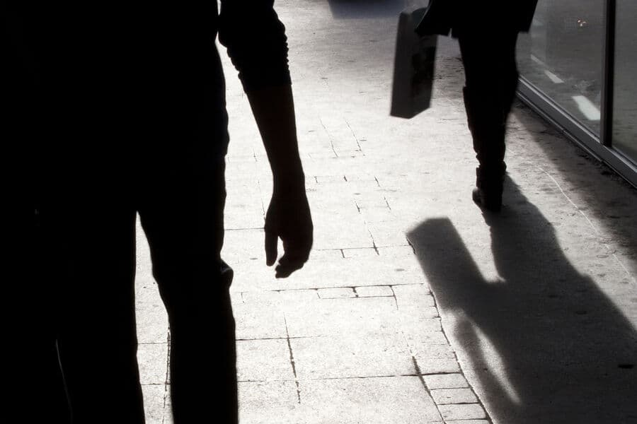 O‘zbekistonda femitsid va stalking uchun javobgarlik joriy etilishi mumkin