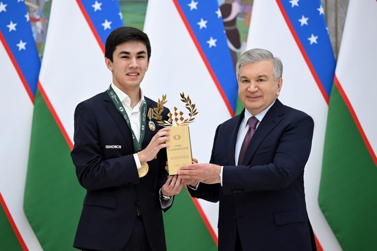 President Mirziyoyev honors GM Javokhir Sindarov with state award