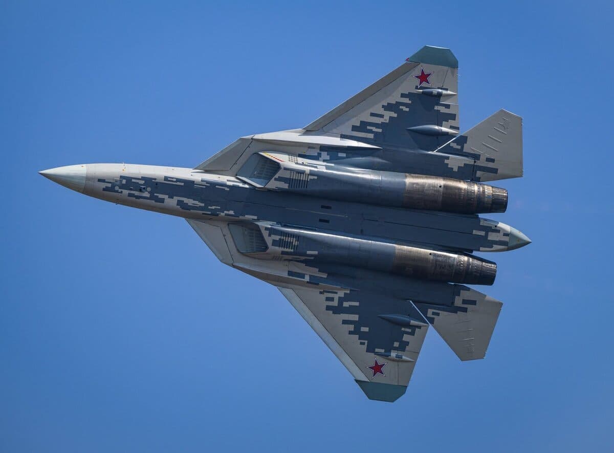 Америкалик эксперт Су-57 ва F-35 қирувчи самолётларини таққослади