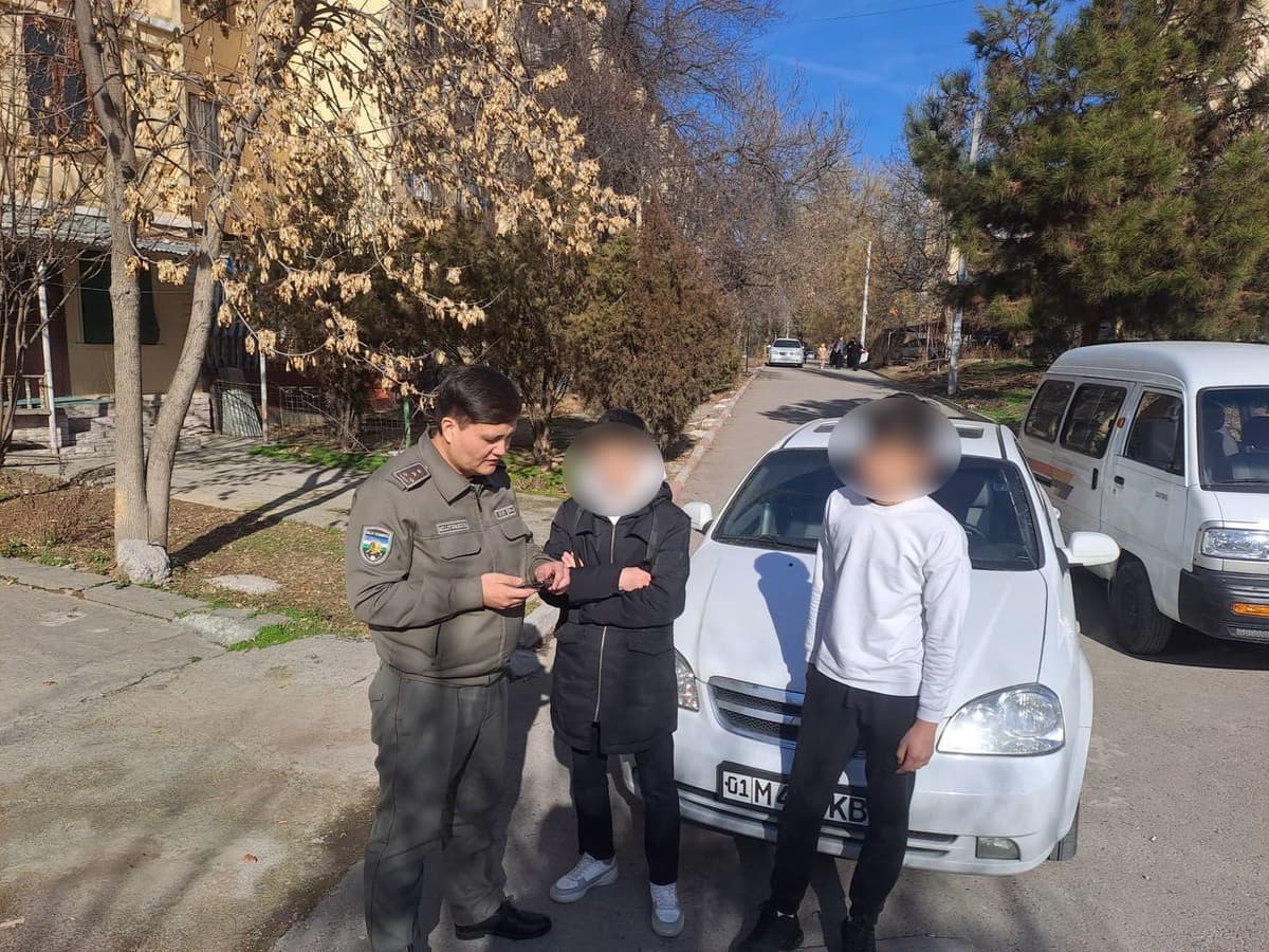 Toshkentda maktabga mashina minib kelgan o‘quvchilarga chora ko‘rildi
