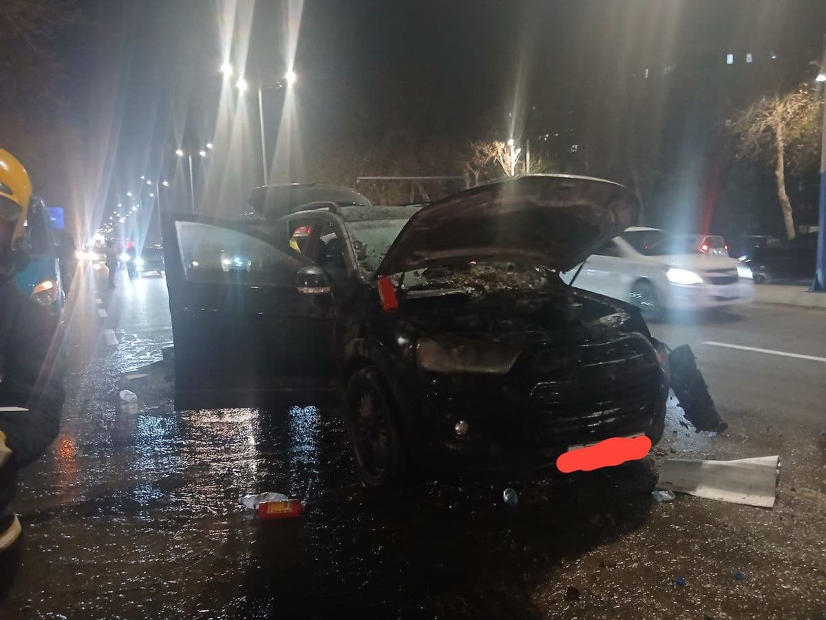 Sebzorda avtomobil yonib ketdi: jarohatlanganlar yo‘q