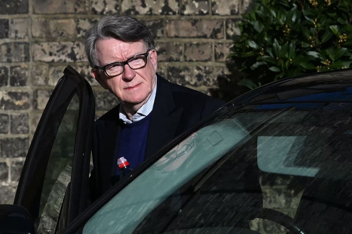 Lord Mandelson hibsdan so‘ng garov evaziga ozod qilindi