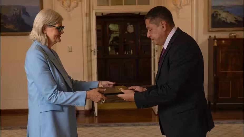 Uzbekistan’s ambassador presents credentials to Australia’s Governor-General