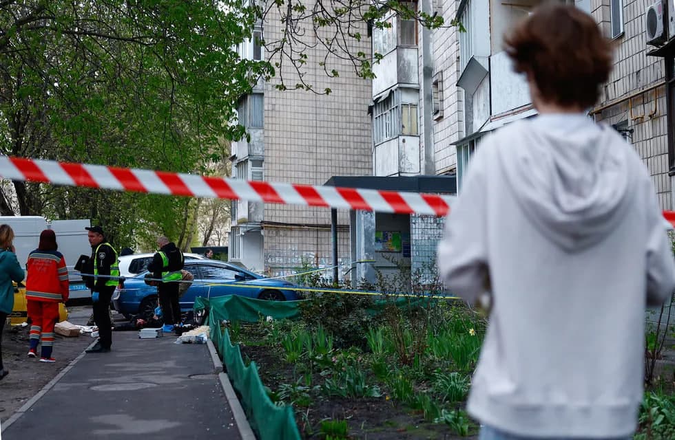 Киевдаги теракт вақтида полициячилар ёш болани ташлаб, қочиб кетди. Тафсилотлар
