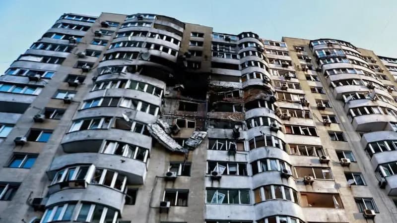 Украина бўйлаб ёпирилма зарбалар: 400 дан ортиқ дрон ва 40 та ракета учирилган