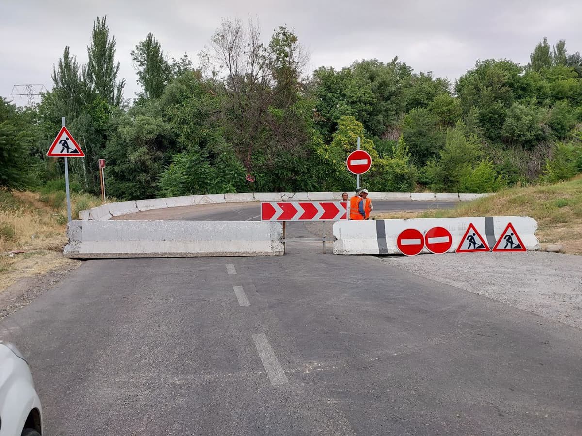 Qibray tumanidagi ko‘priklardan birida avtomobil harakati to‘liq cheklandi