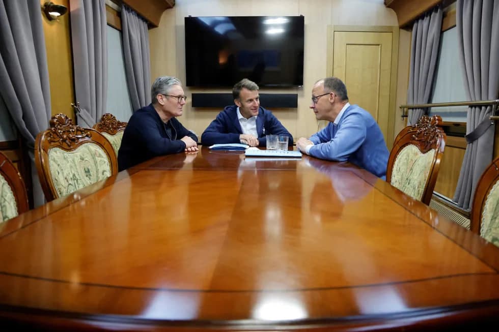 Елисей саройи Макрон иштирокидаги видеога изоҳ берди