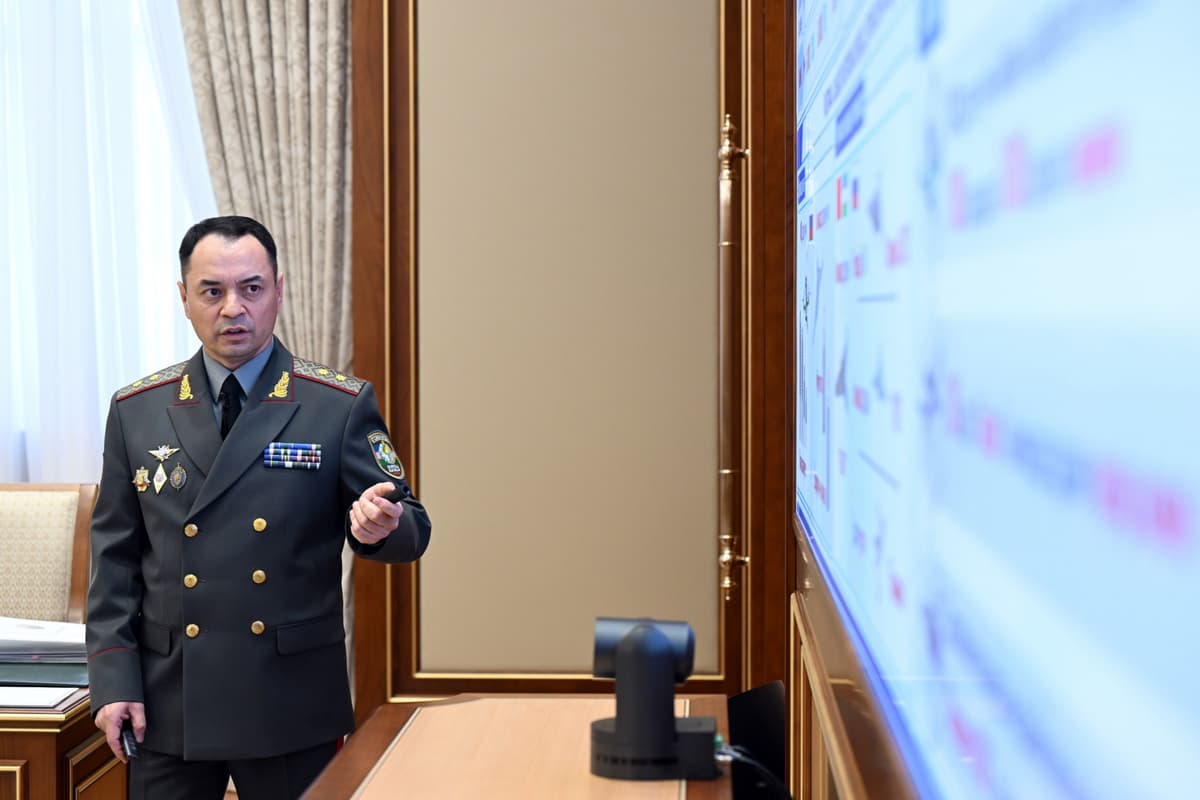 Армияда сунъий интеллект ва дронлар даври: президент янги вазифаларни белгилади