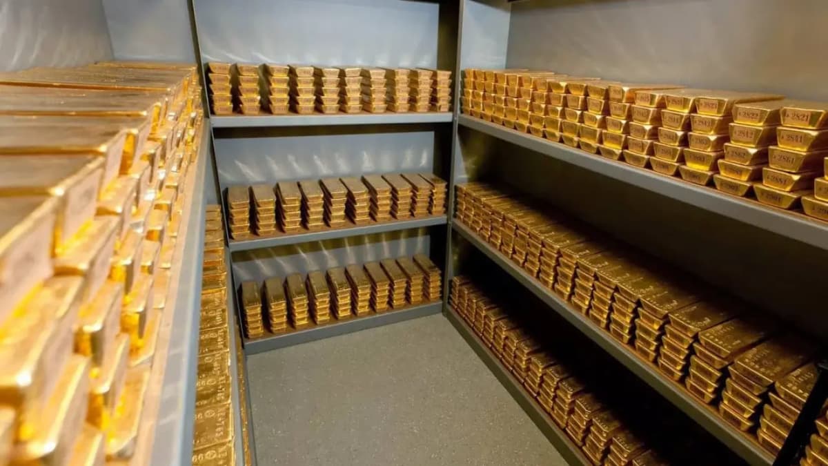 Uzbekistan’s gold reserves hit record high as foreign currency holdings shrink