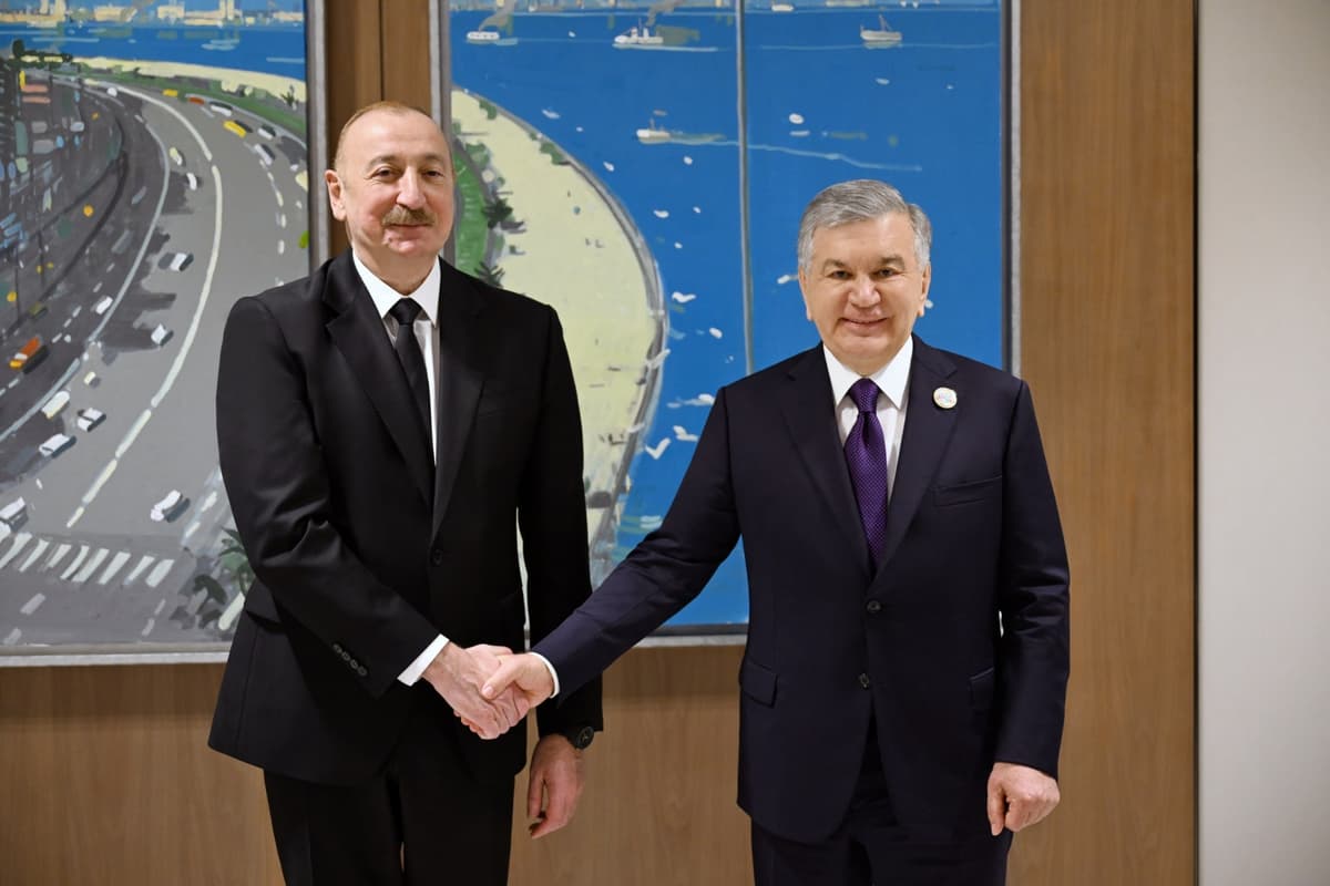 Shavkat Mirziyoyev Bokuda Ilhom Aliyev bilan uchrashdi