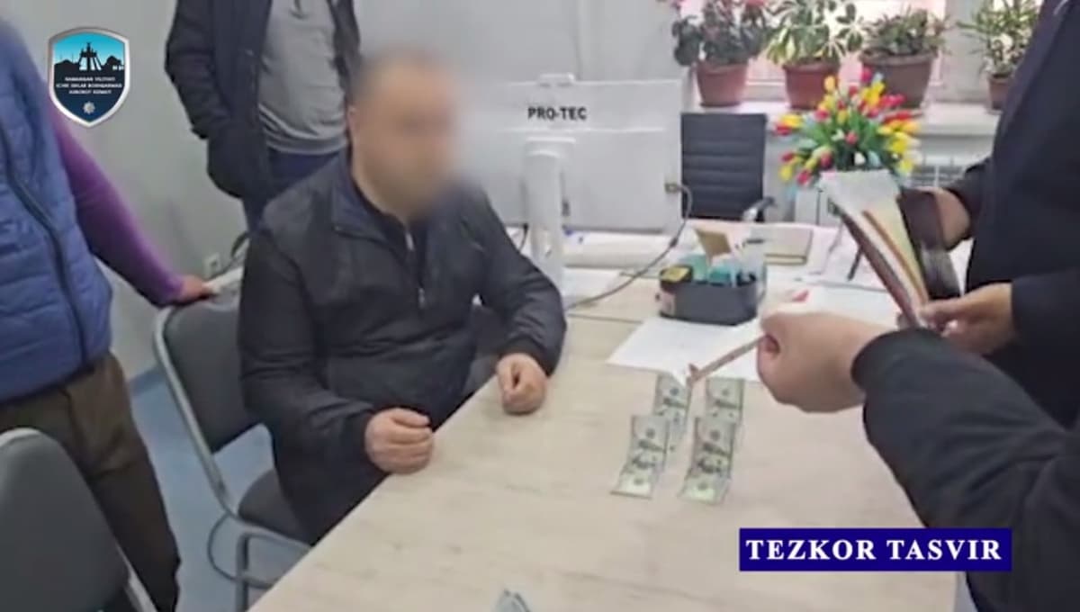 $1000 за должность: в Намангане замглавврача задержали при получении денег за трудоустройство