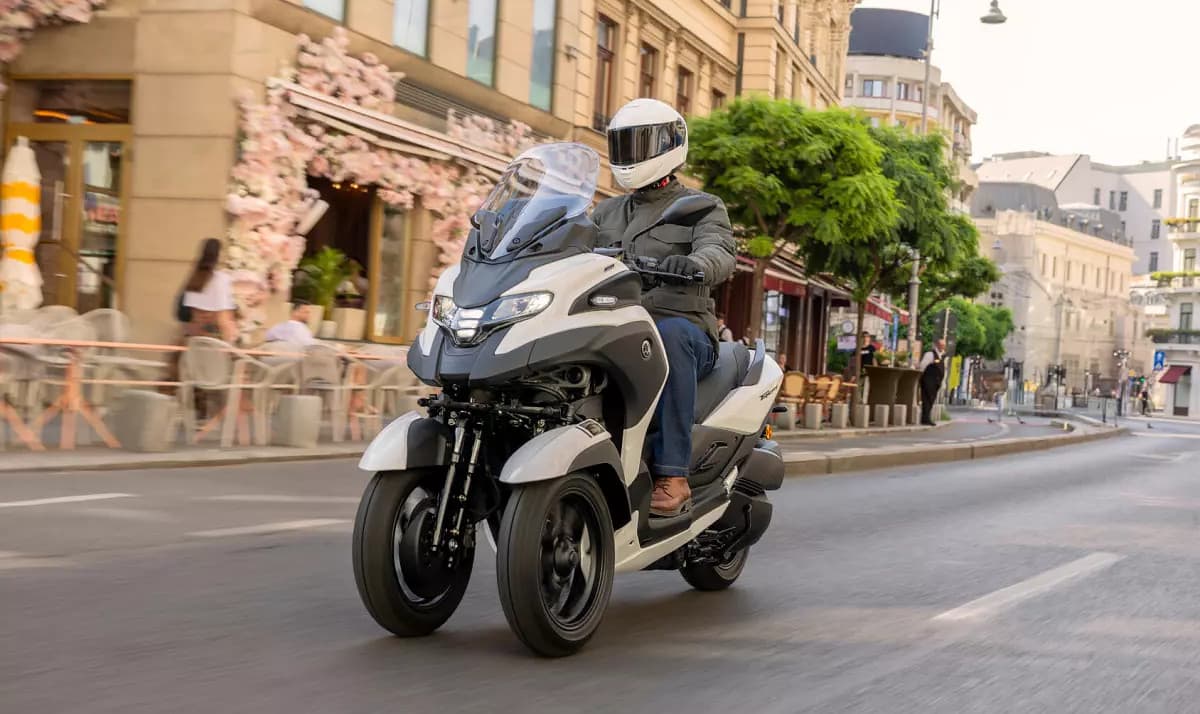 Yamaha хавфсизлик ёстиқчасига эга дунёдаги илк скутерни тақдим этди